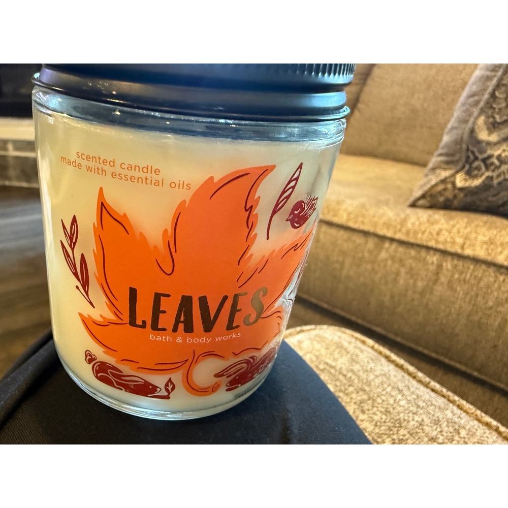 NEW‎ Bath Body Works Leaves Scented Candle Essential Oils Jar 7 oz Autumn Fall